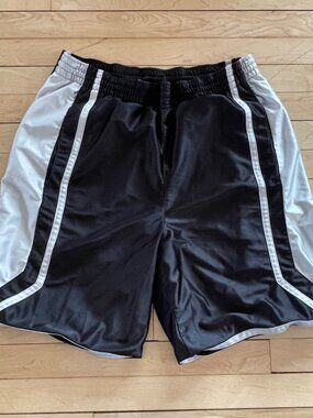 Vintage Y2K Nike Black White Baggy Basketball Shorts Swoosh Streetwear Men L